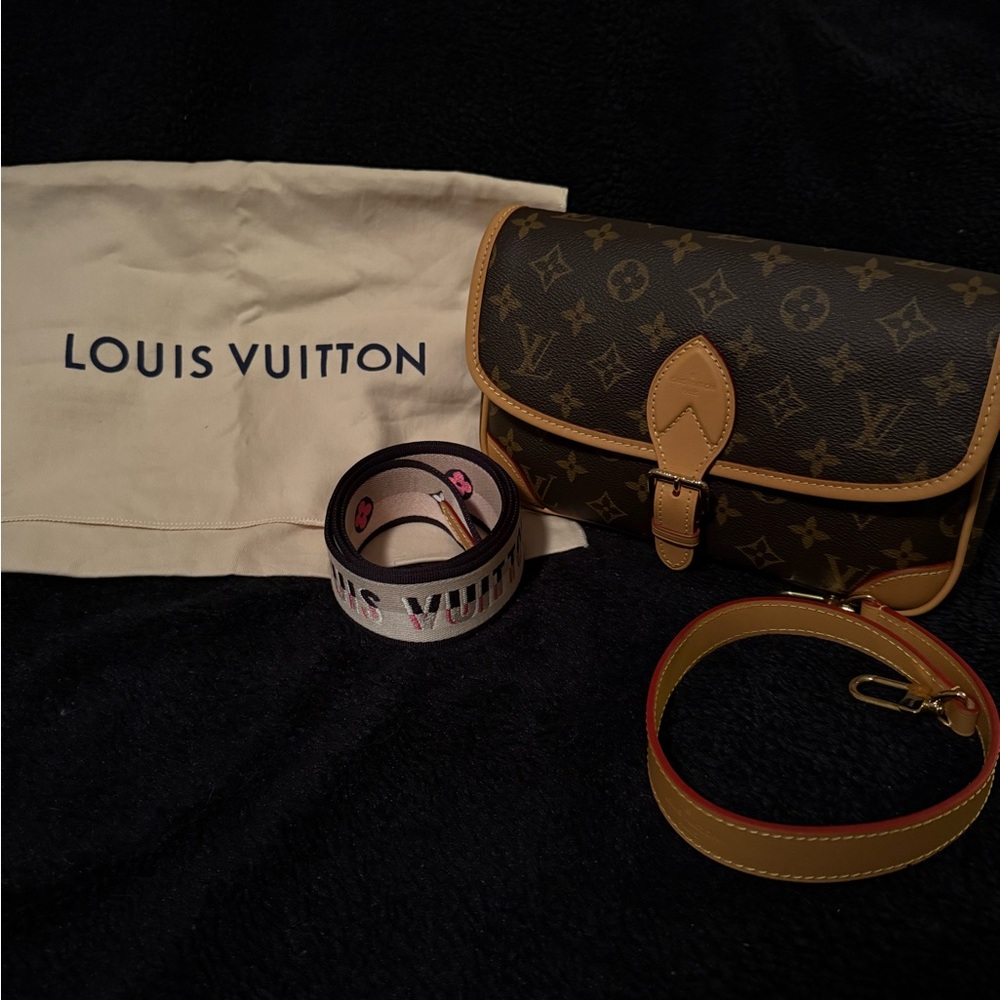 Louis Vuitton Monogram Diane - Picture 2 of 16
